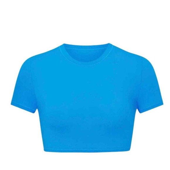 RARE SKIMS fits every body cropped tee in Mykonos - Picture 3 of 3